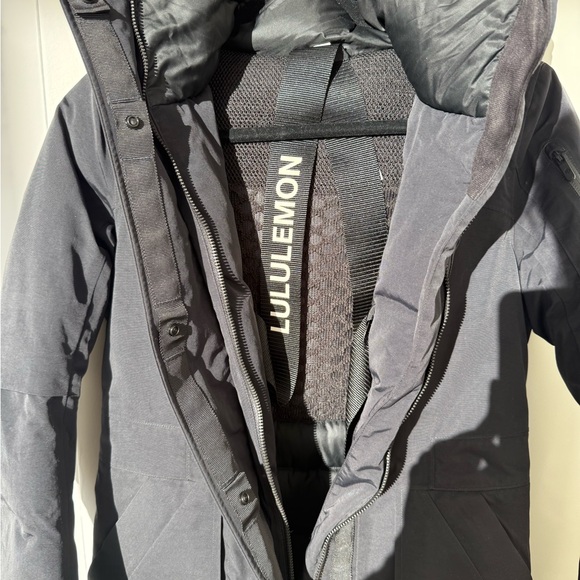 Lululemon Winter Warrior Parka - Picture 3 of 6